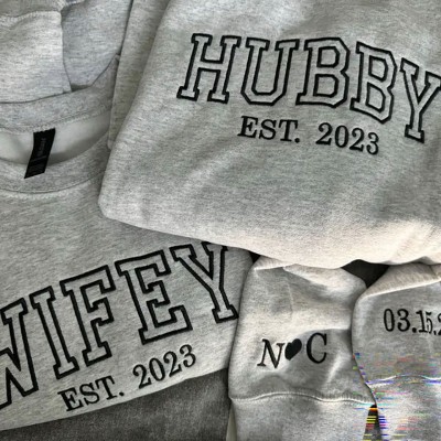 Personalized Embroidered Wifey and Hubby Sweatshirt Matching Couples Outfit Gifts for Couple