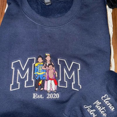 Personalized Embroidered Mom Sweatshirt with Photo and Kids Name on Sleeve Gift For Mom